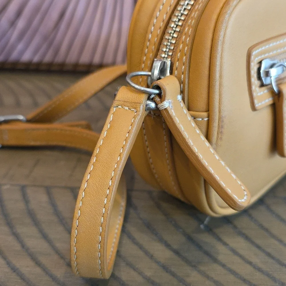 Coach  VINTAGE Baguette Camera Bag #9589